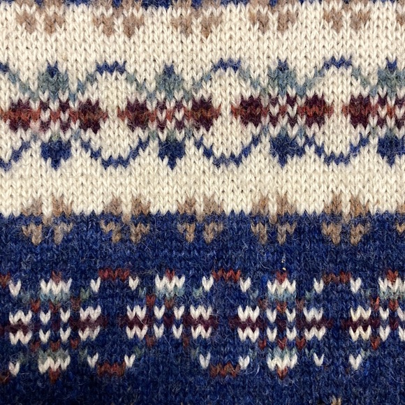 Shetland Wool Sweater Womens Medium Fair Isle Country Crew Neck Blue Cream Red - Picture 6 of 10